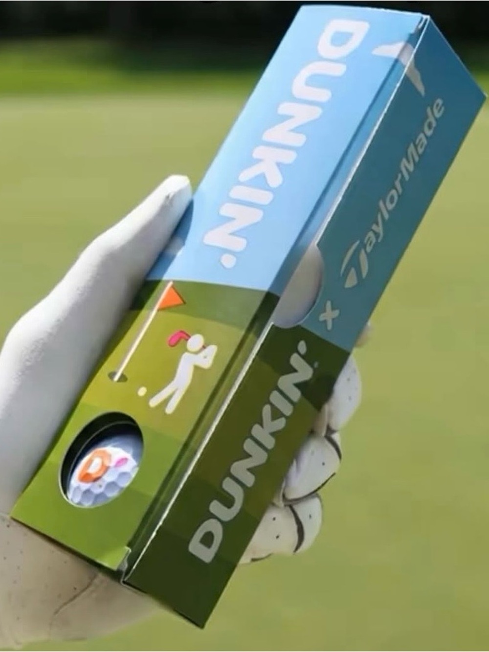 NIB Dunkin Golf Set ⛳️ - Picture 3 of 3